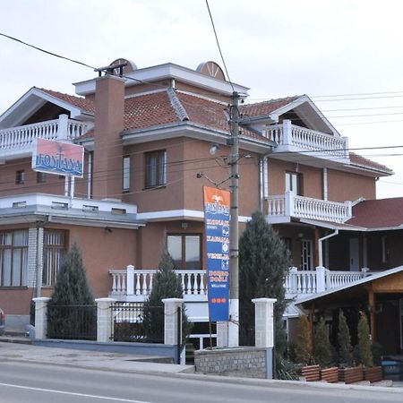 Kompleks Fontana Vladičin Han Extérieur photo