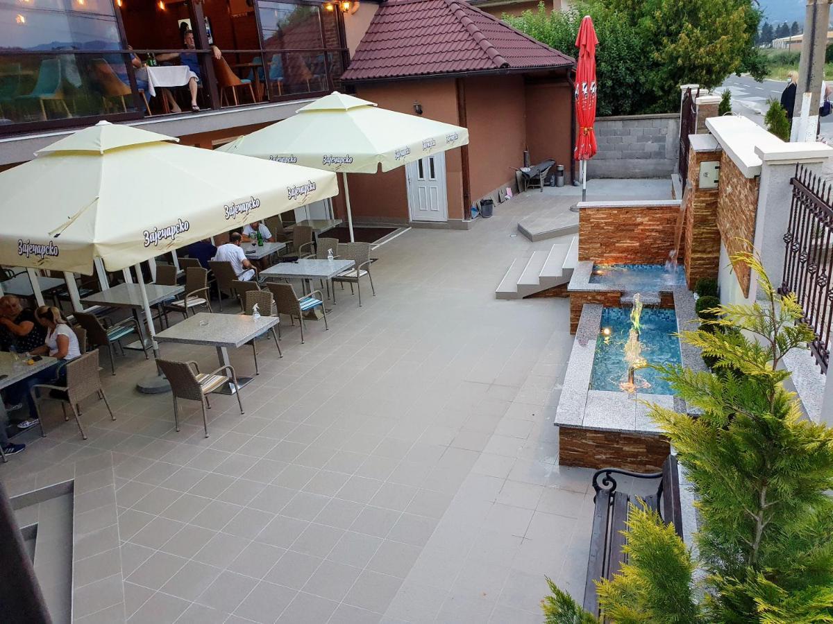 Kompleks Fontana Vladičin Han Extérieur photo