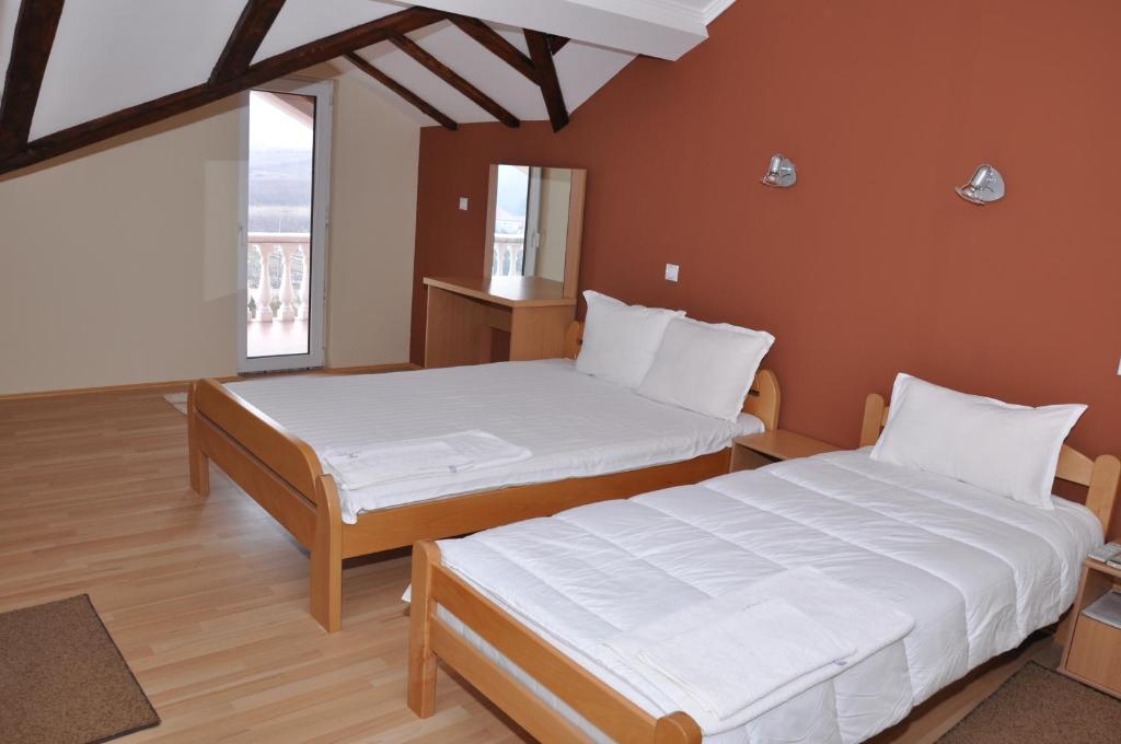 Kompleks Fontana Vladičin Han Chambre photo